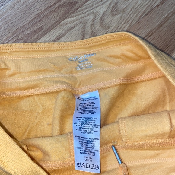 calvin klein orange joggers/sweatpants - Picture 3 of 4